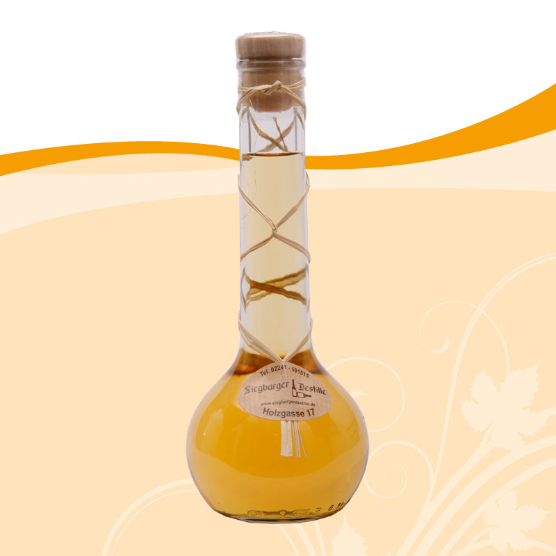 Altes Pflümli Spirituose mit Fruchtauszug