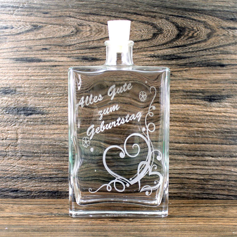 Flasche zum Geburtstag Herzen